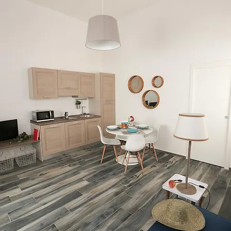 Casa Camicia 102 Монополи